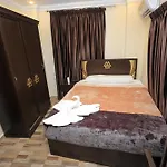 Pyramids Magic Inn